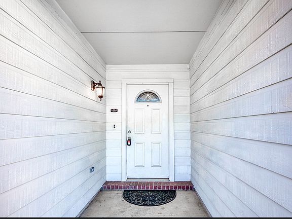 2nd image of 5527 Laysan Ct