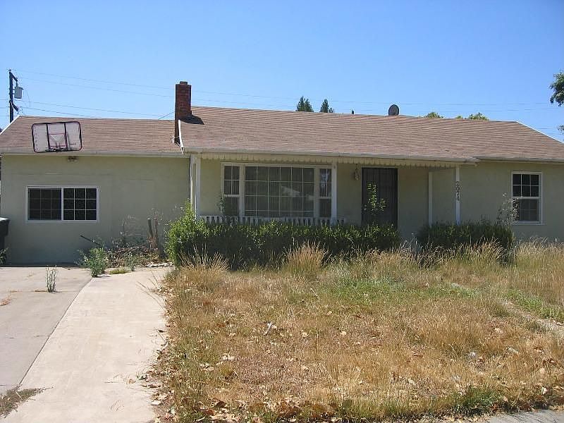 1st image of 2074 W De Ovan Ave