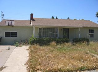 2074 W De Ovan Ave, Stockton, CA 95204