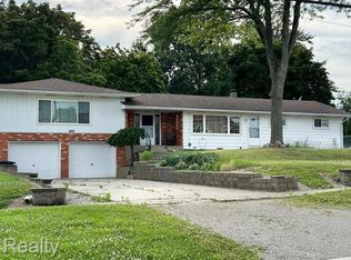 7048 Lincoln St, Brown City, MI 48416