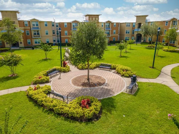 River Ridge Apartments