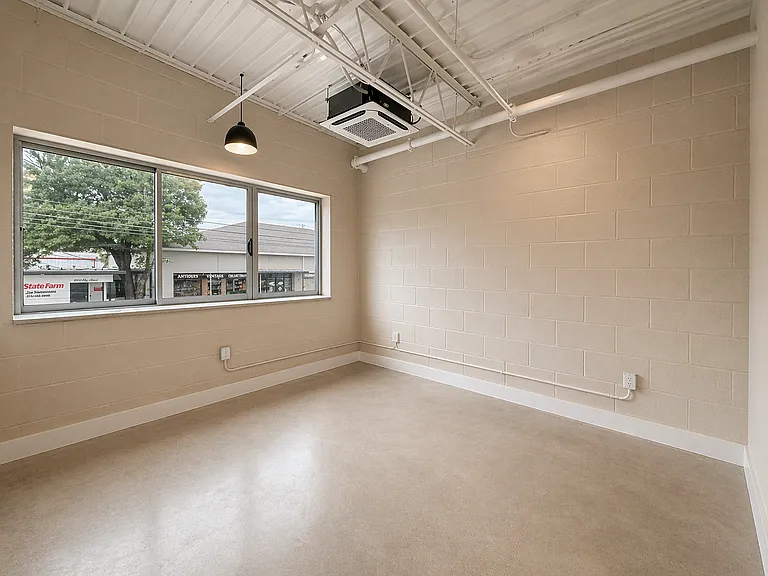 1726 Austin Ave — Photo 38
