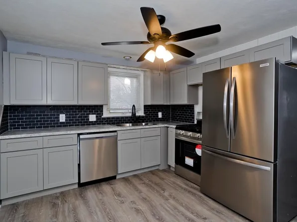 55 Penrose St, Springfield, MA 01109