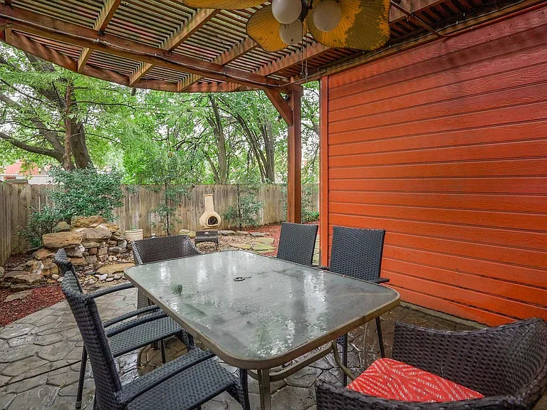 1717 Parkwood Dr — Photo 28
