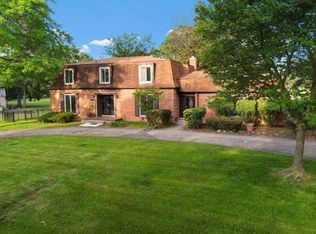 29530 Woodhaven Ln, Southfield, MI 48076