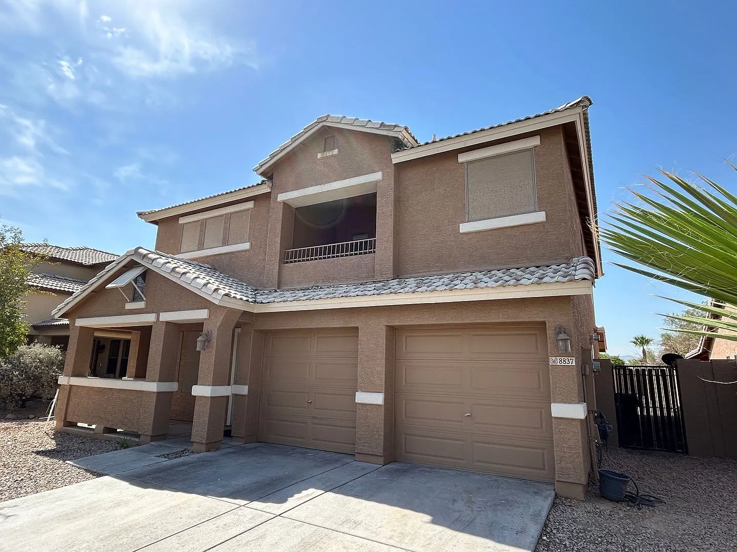 3 bed, 2.5 bath, 2452 sqft, $1,950 — Photo 2