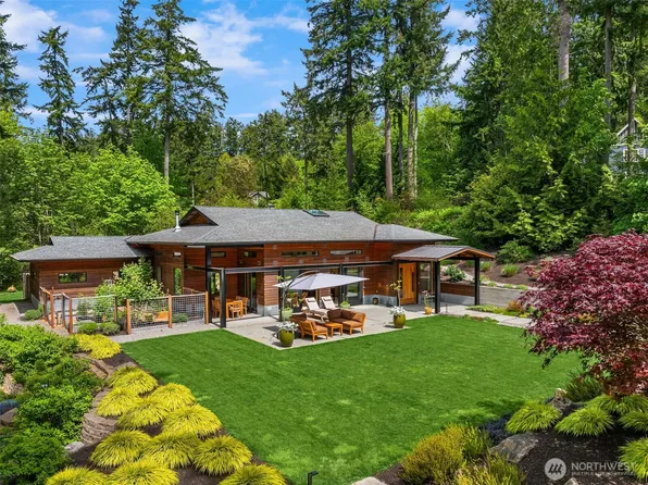 11012 Skinner Road NE, Bainbridge Island, WA 98110