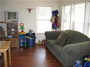4th image of 900 Los Vista Dr