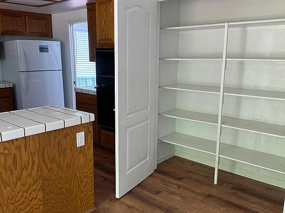 5th image of 5305 Country View Dr