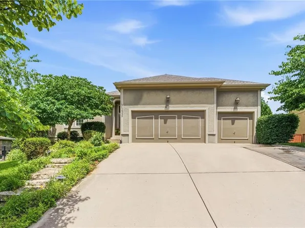 14335 Kessler St, Overland Park, KS 66221