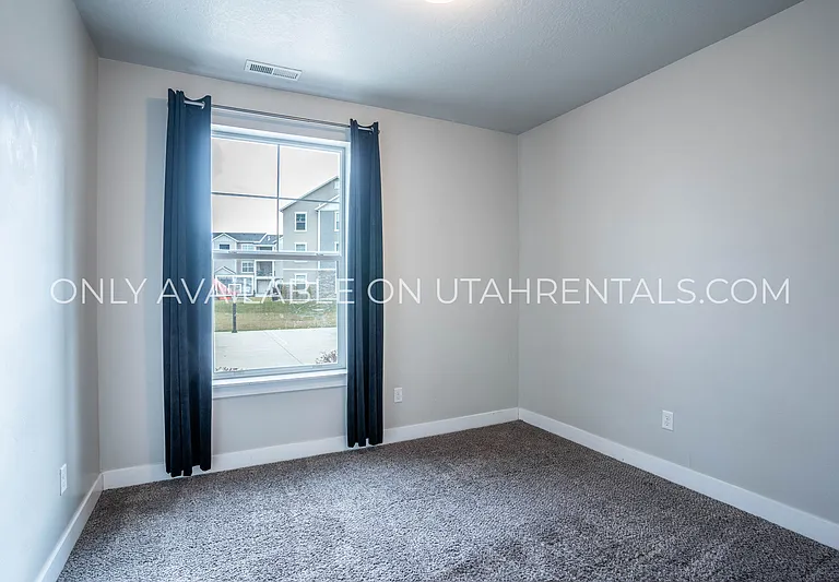 71 W Silver Springs Dr — Photo 9