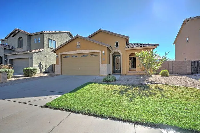 4 bed, 2.0 bath, 1654 sqft, $2,050 — Photo 4