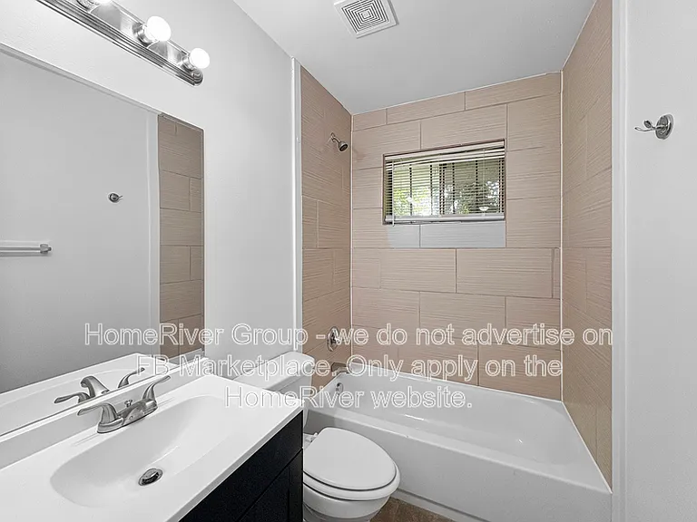 800 Moss St #102 — Photo 4