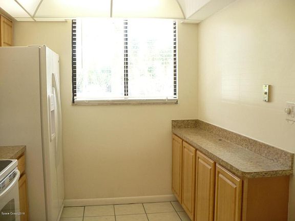 5th image of 300 Columbia Dr APT 2103