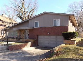 8345 Northcote Ave, Munster, IN 46321