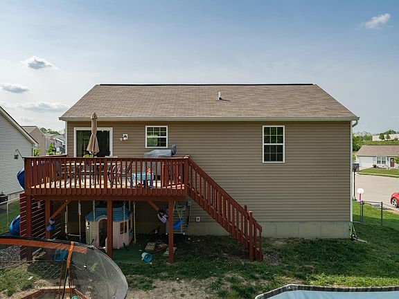 5th image of 1112 Gemstone Pointe Dr