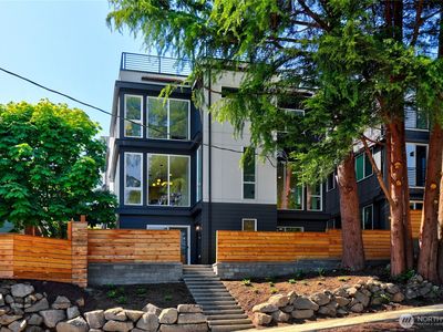 627 A W Emerson Street, Seattle, WA, 98119