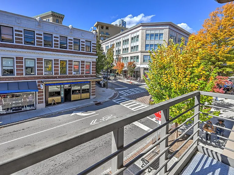 21 Haywood St #2B — Photo 23