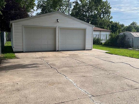 2nd image of 7217 Platte Ave