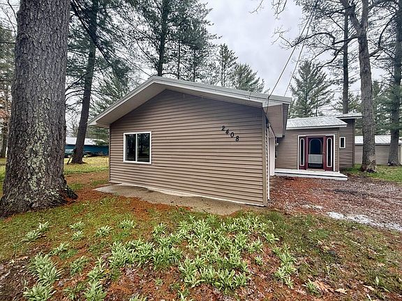 4th image of 2408 W Northland Dr