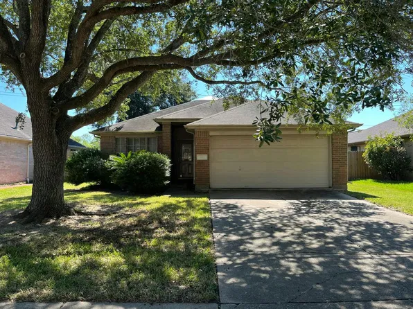927 Chase Park Dr, Bacliff, TX 77518