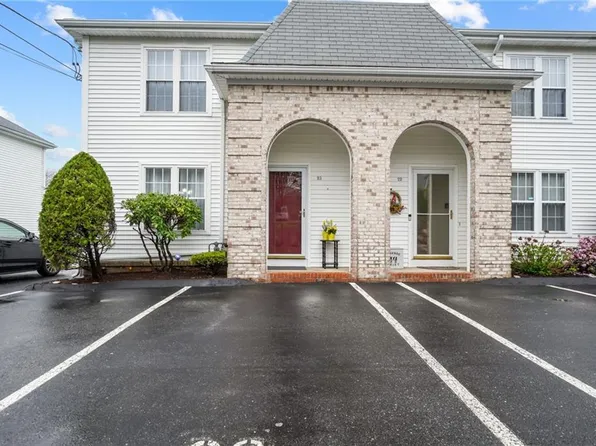 60 Hawthorne Pl APT 23, North Providence, RI 02904