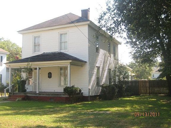 2nd image of 308 N Elm St