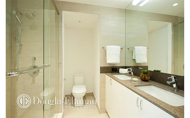 Rented by Douglas Elliman | media 33