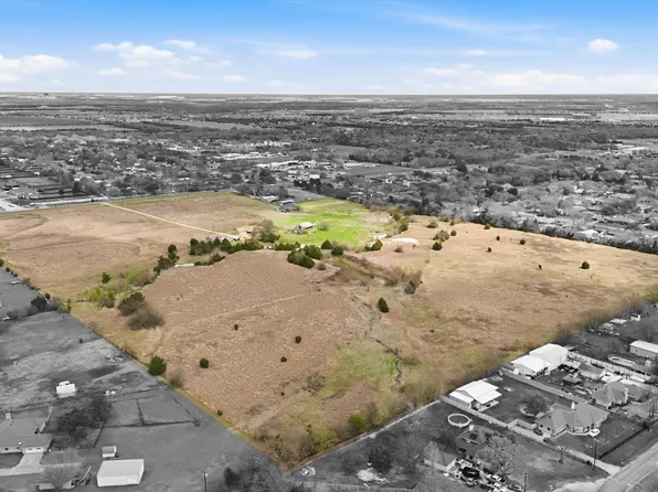 801 E Fm 664 Rd, Red Oak, TX 75154