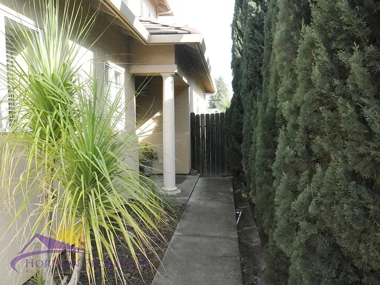 4990 Mariah Pl — Photo 2