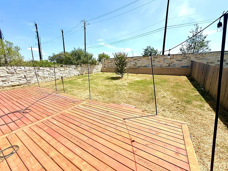 5006 Jovian — Photo 19