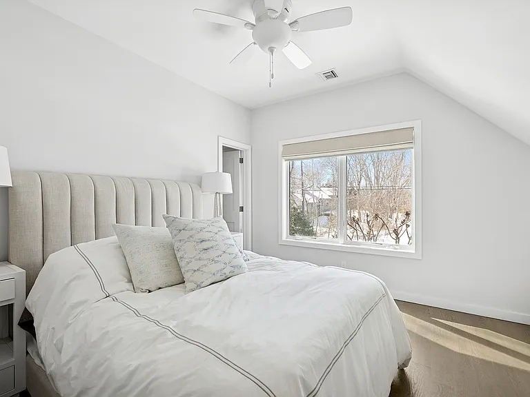 16 Roosevelt Rd — Photo 12