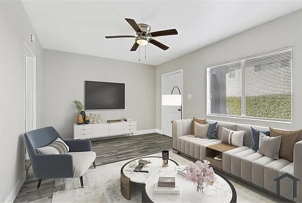 310 W Magnolia St #2 — Photo 1