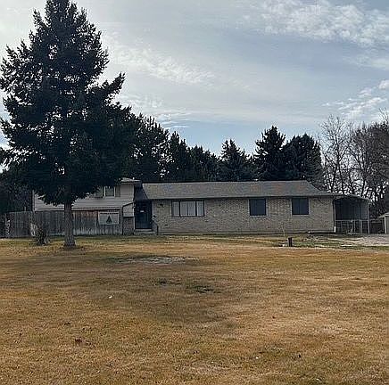5th image of 10225 W Victory Rd