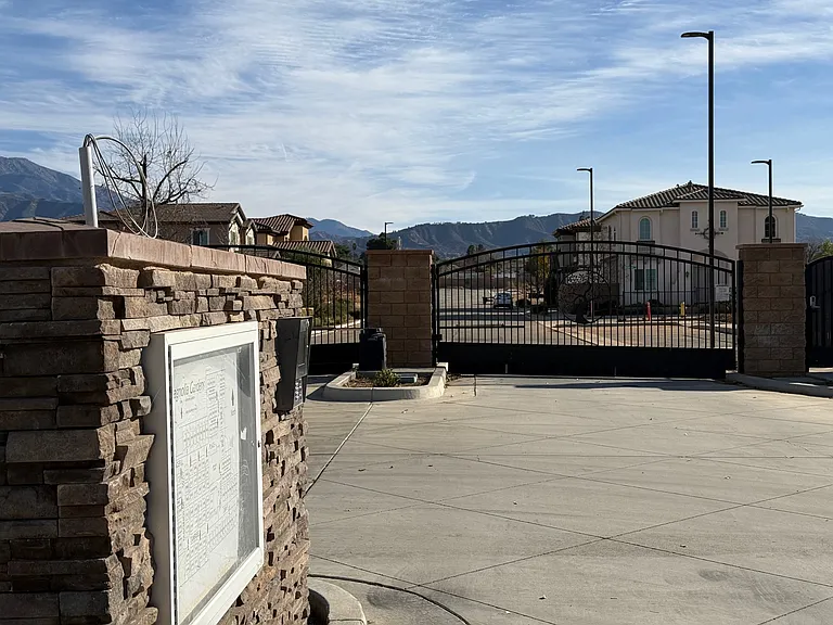 13561 Magnolia Way — Photo 10