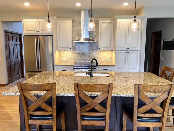3rd image of 4511 Orchard Creek Ct SE