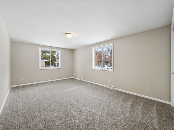 5th image of 38840 N Park Ave