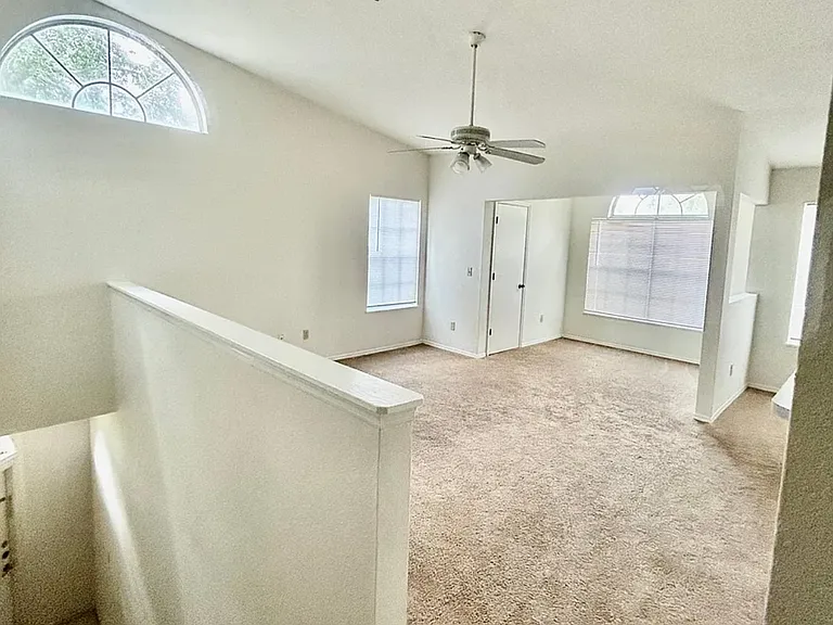 1614 Columbia Arms Cir #247 — Photo 3