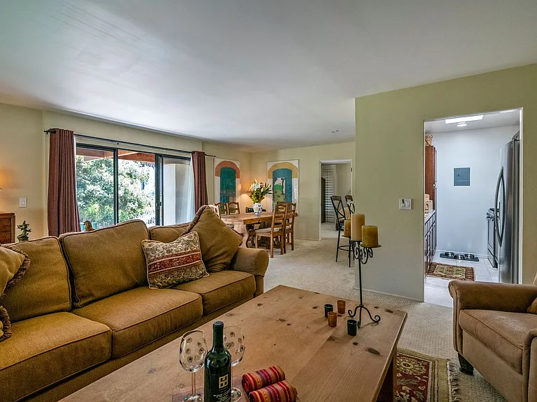 525 Las Palmas Dr — Photo 10