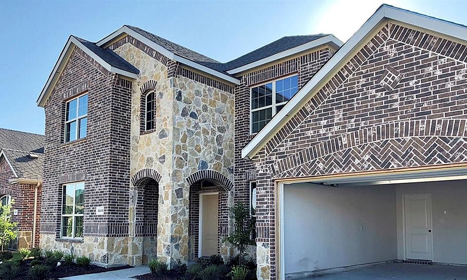 2nd image of 3213 Larkin Ln