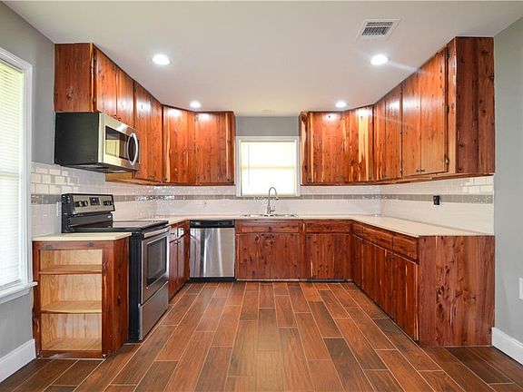 4th image of 116 Mesa Dr