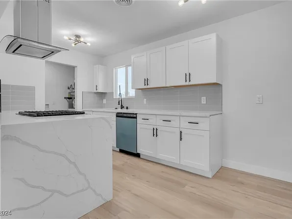 2574 Sandy Ln, Las Vegas, NV 89115