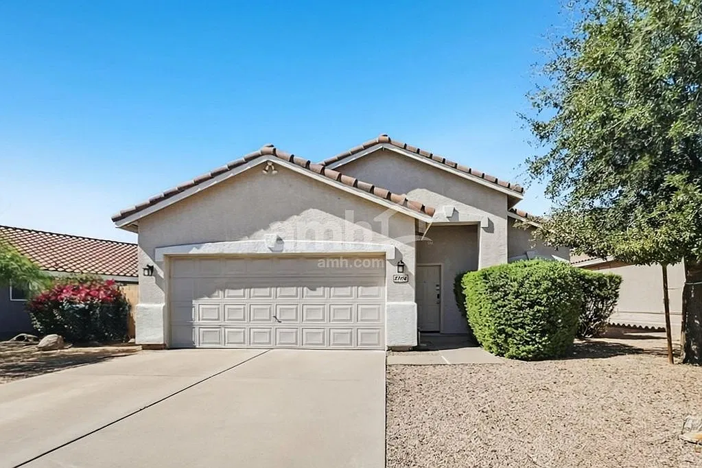 4 bed, 2.0 bath, 1762 sqft, $2,295 — Photo 1