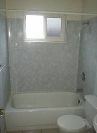 3rd image of 6017 Hillsdale Blvd