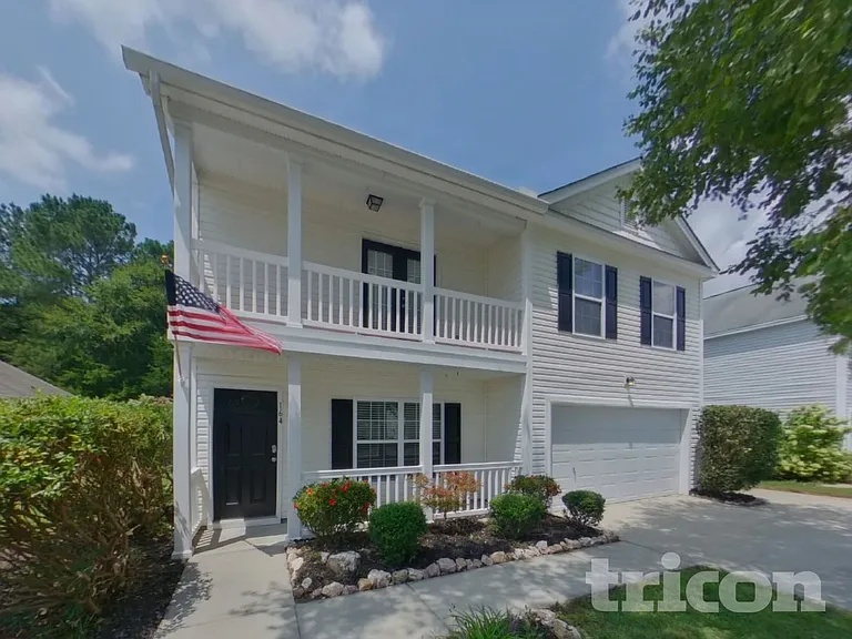 164 Pacific Ave — Photo 2