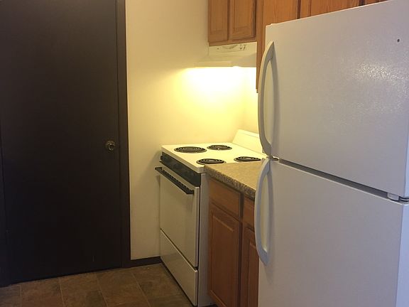 3rd image of 1912 10th St APT 204