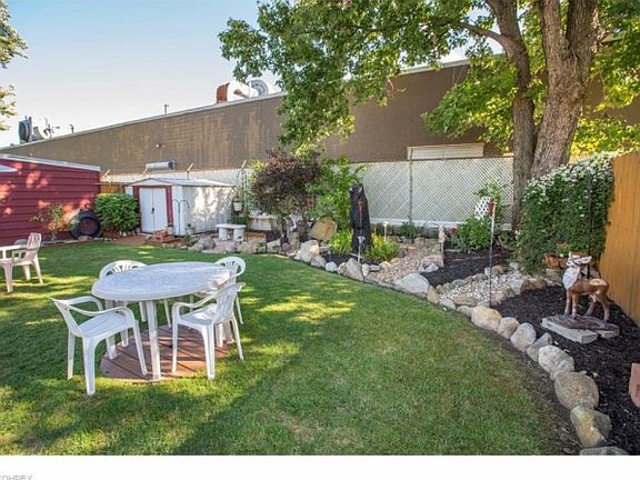 5th image of 12505 Sprecher Ave