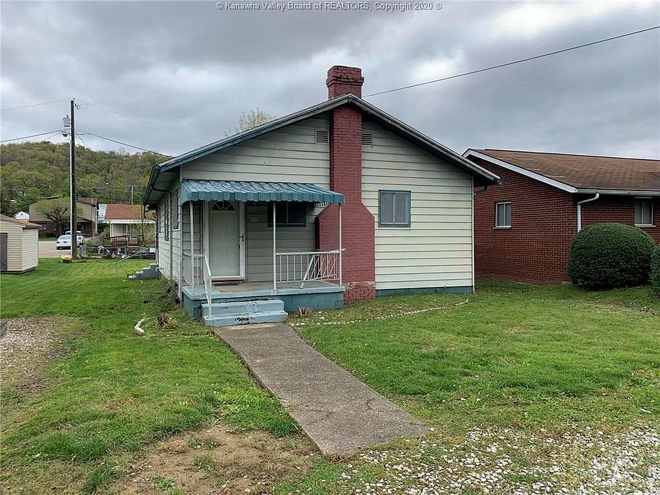 1st image of 202 Dubois St