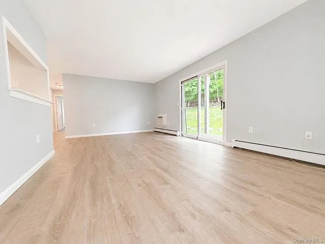 238 Concord Ln — Photo 4