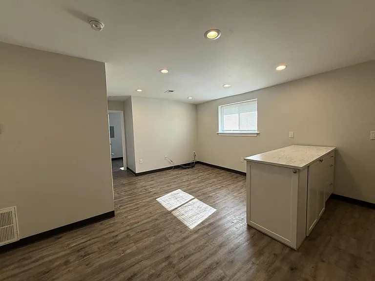 6189 Northwood Dr #2 — Photo 10